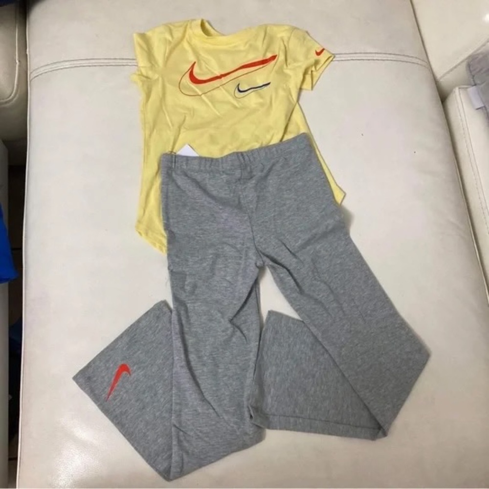 Nike Yellow Cute Leggings Top set - Picture 3 of 5